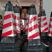 pvc方形路錐